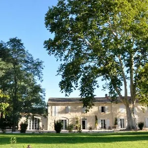 Mas Le 7 Bed & Breakfast